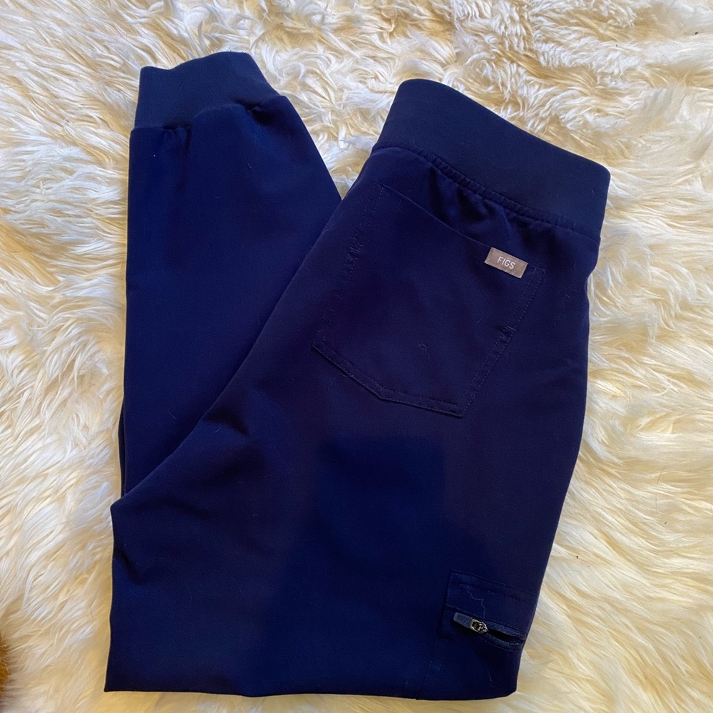 Figs Zamora Jogger, medium petite, navy blue, never worn.